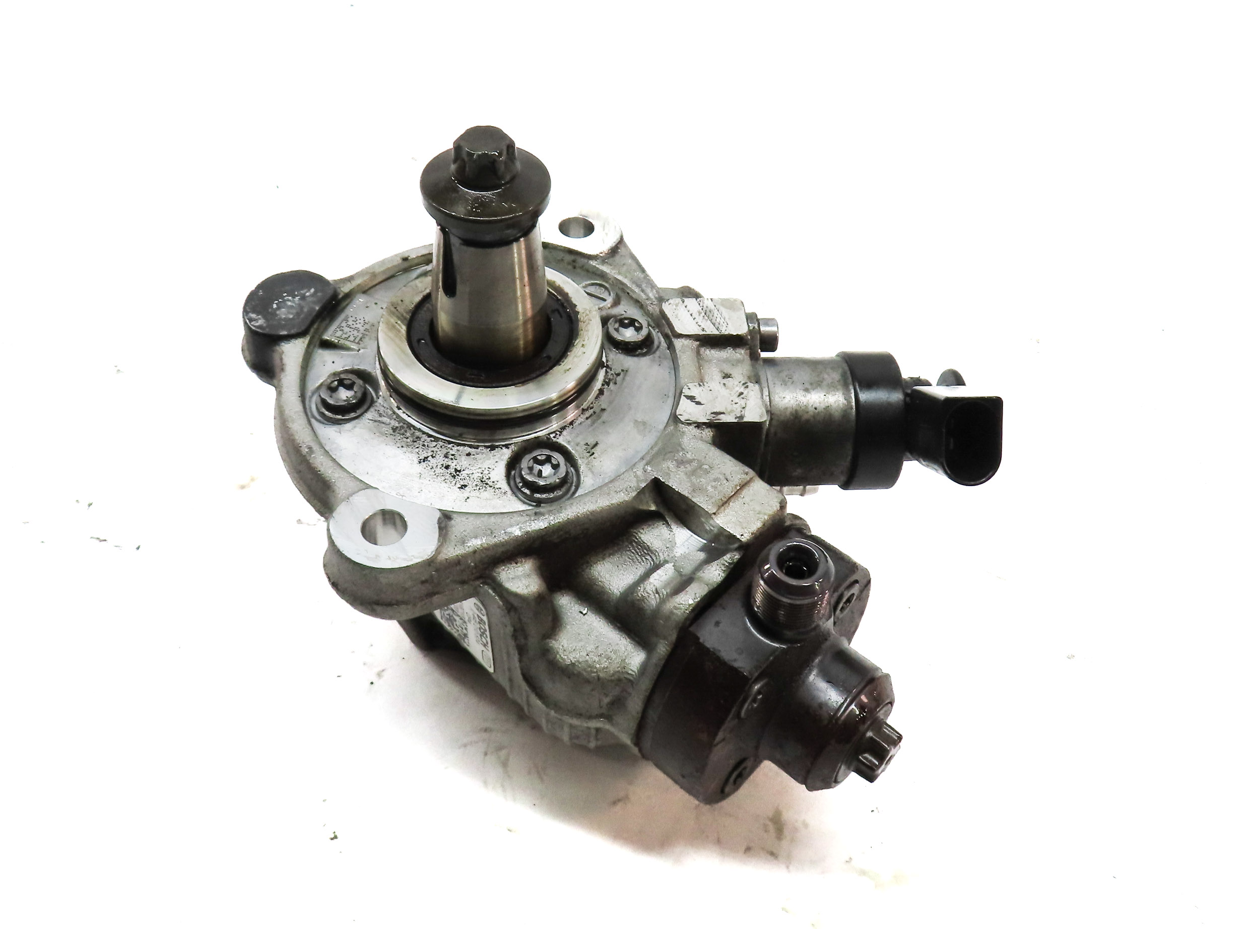 2014-2017 BMW 328i X3 (F25 F30) 2.0L N47T DIESEL ENGINE FUEL INJECTION PUMP — exact item pictured